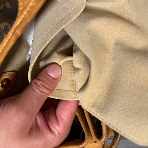 Louis Vuitton Galleria PM Monogram bag - Picture 10 of 10